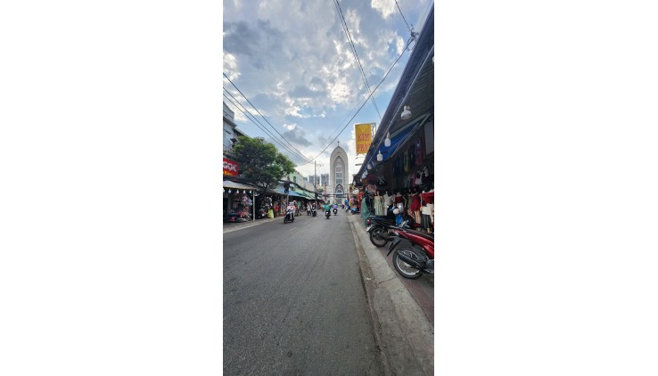Bán nhà Bùi Văn Ba Quận 7 - 2 tầng, 42m² - Gân KCX Tân Thuận - 4.2 tỷ TL,